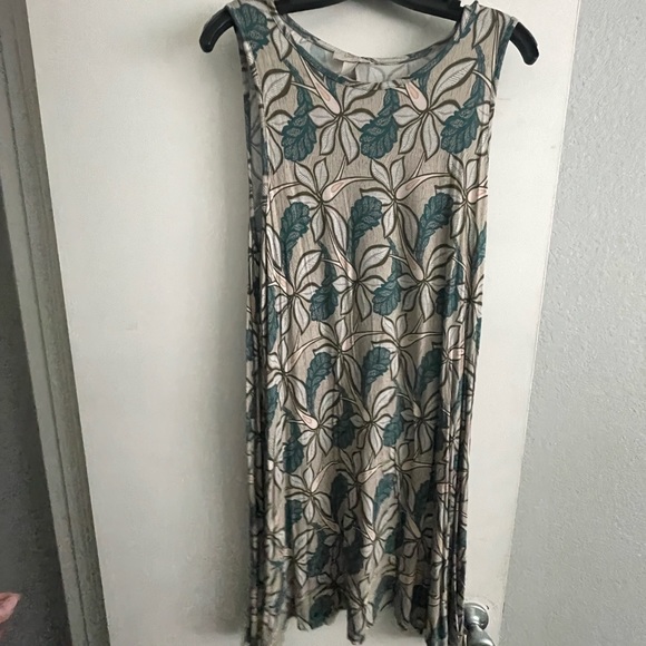 Stretchy flowy fit - Picture 3 of 4